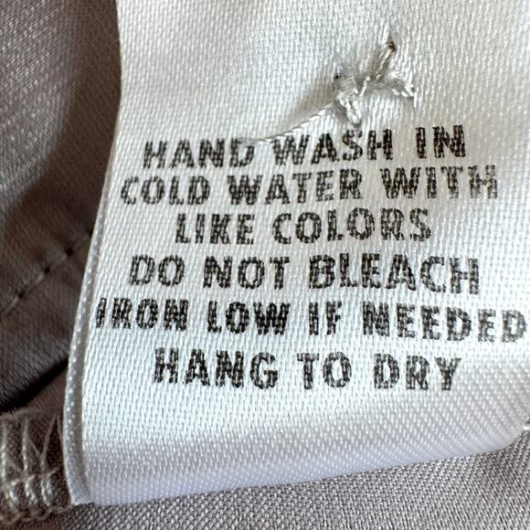 Mable Womens Long Sleeve Satin Top Blouse Size M Flowy Collared Neutral Gray - Picture 7 of 9